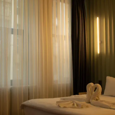 Otel Genoa Port *